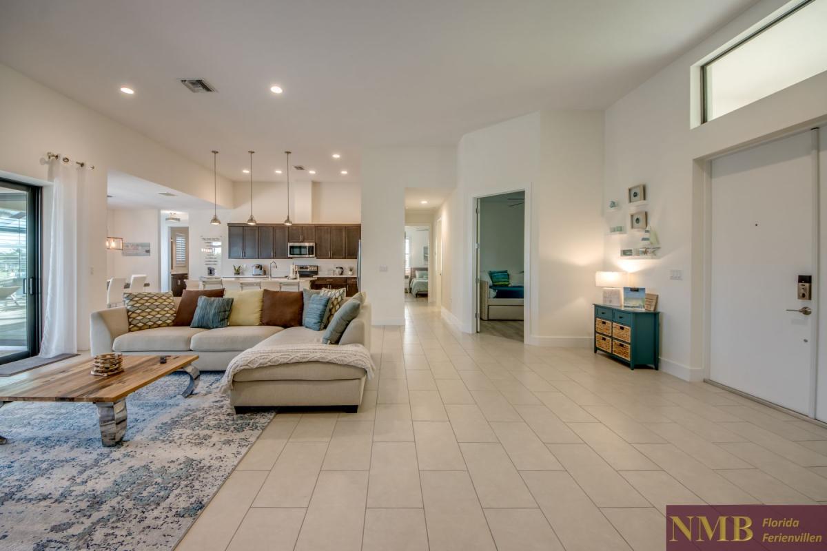 Ferienhaus-Cape-Coral-Villa-Long-Island_10-Family-Room