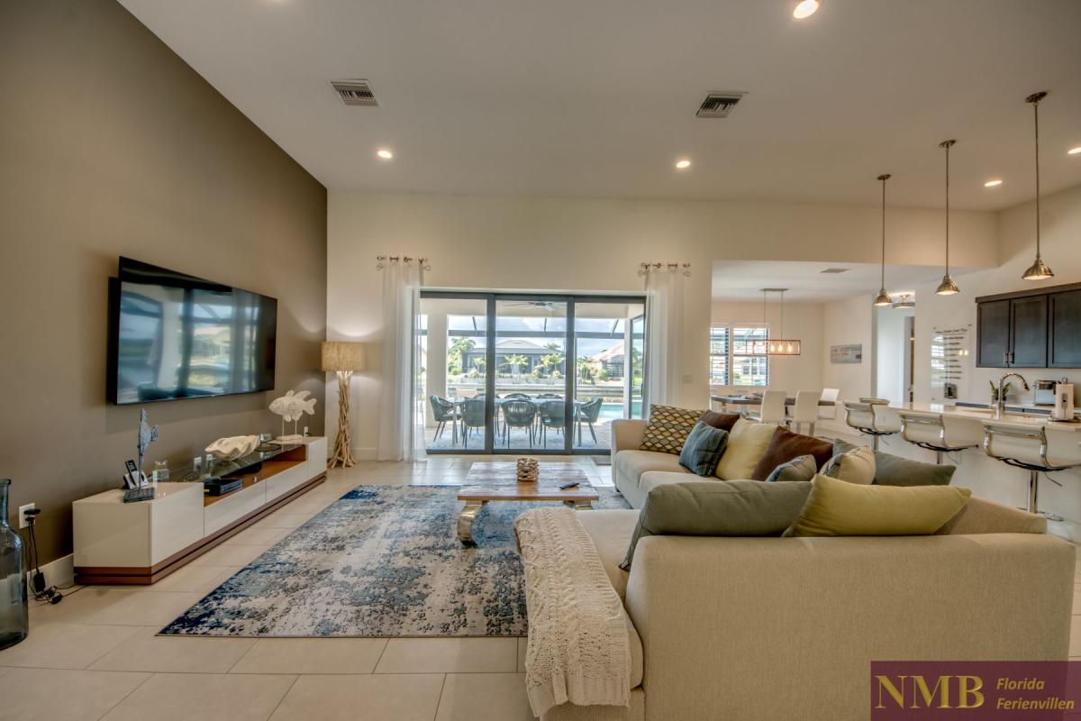 Ferienhaus-Cape-Coral-Villa-Long-Island_12-Family-Room