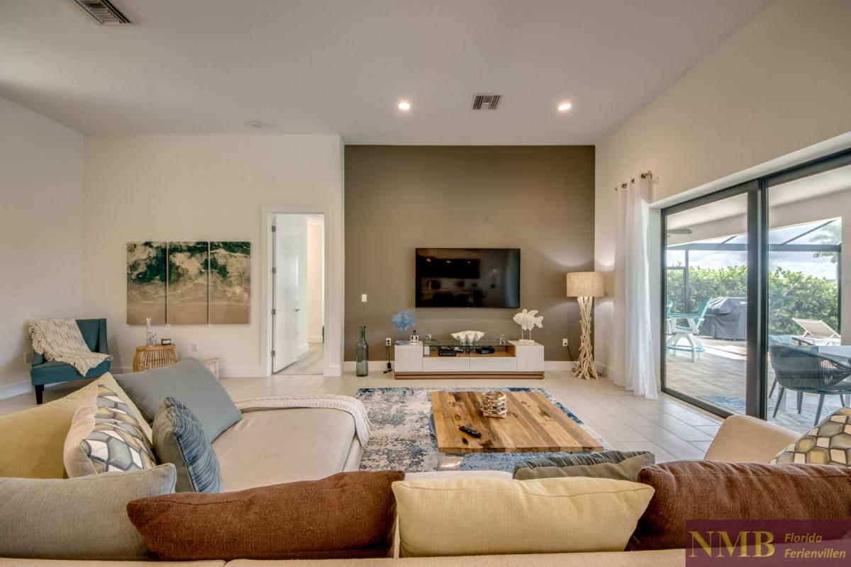 Ferienhaus-Cape-Coral-Villa-Long-Island_15-Family-Room