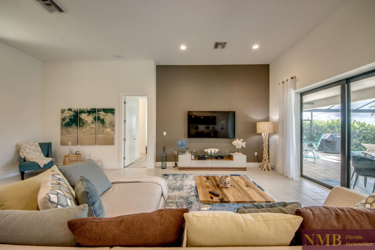 Ferienhaus-Cape-Coral-Villa-Long-Island_16-Family-Room