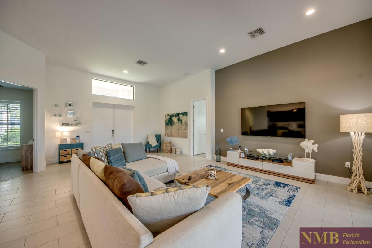 Ferienhaus-Cape-Coral-Villa-Long-Island_17-Family-Room