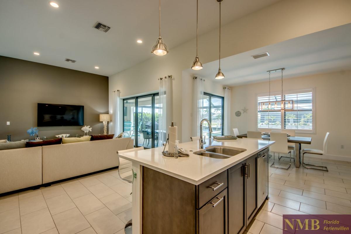 Ferienhaus-Cape-Coral-Villa-Long-Island_36-Kitchen