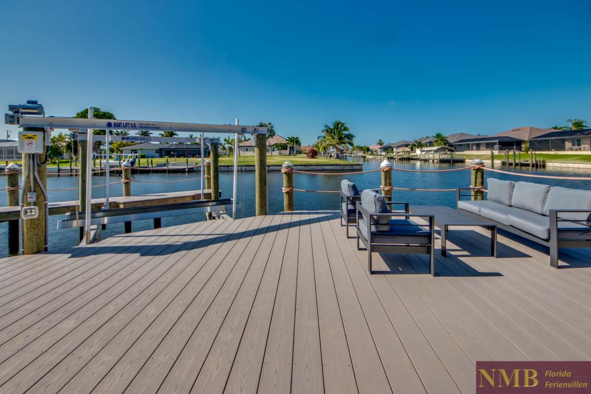 Ferienhaus-Cape-Coral-Villa-Lugano_87-Dock-Boat-Lift